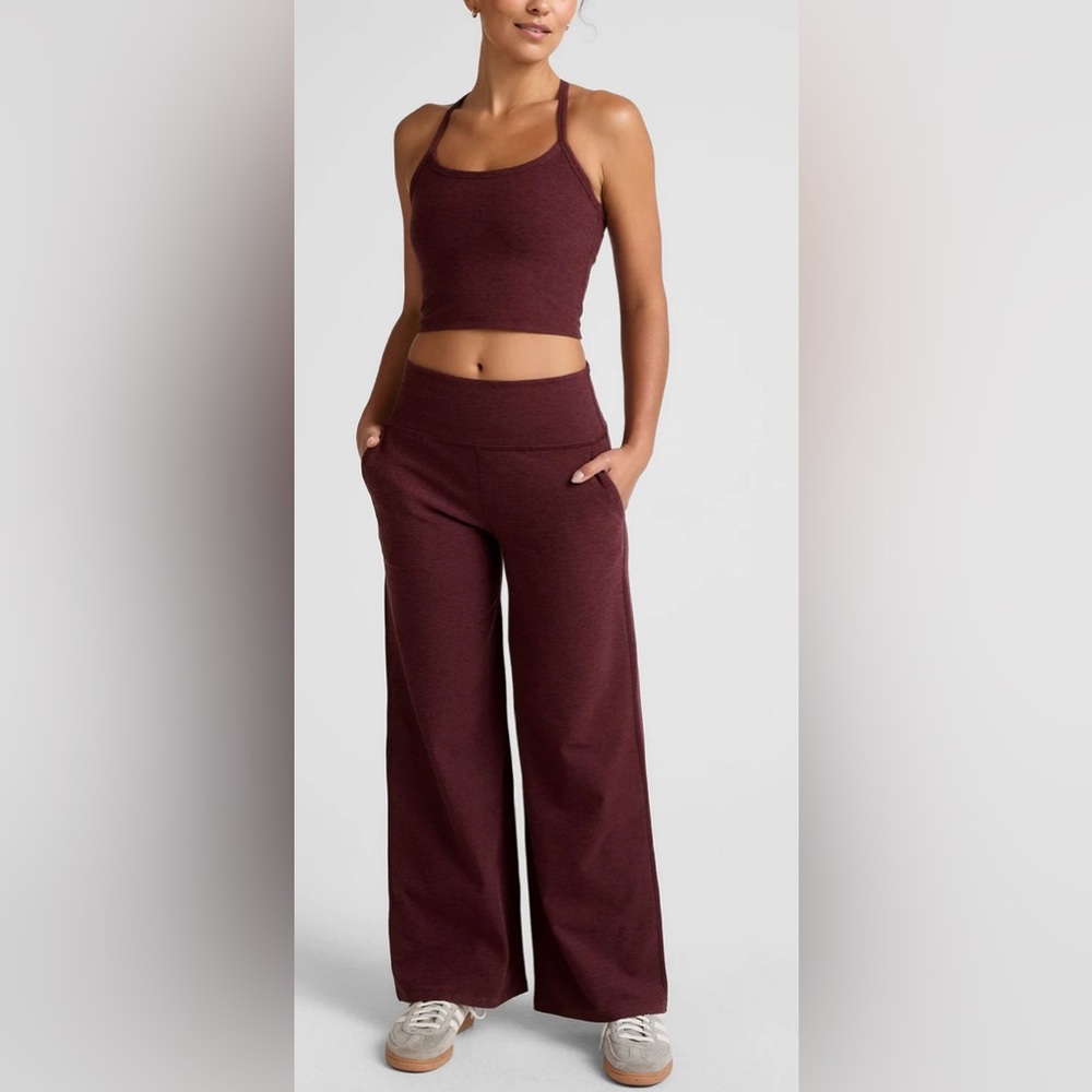 Beyond Yoga Space Dye Laidback Athletic Pants in Midnight Burgundy - Picture 5 of 16